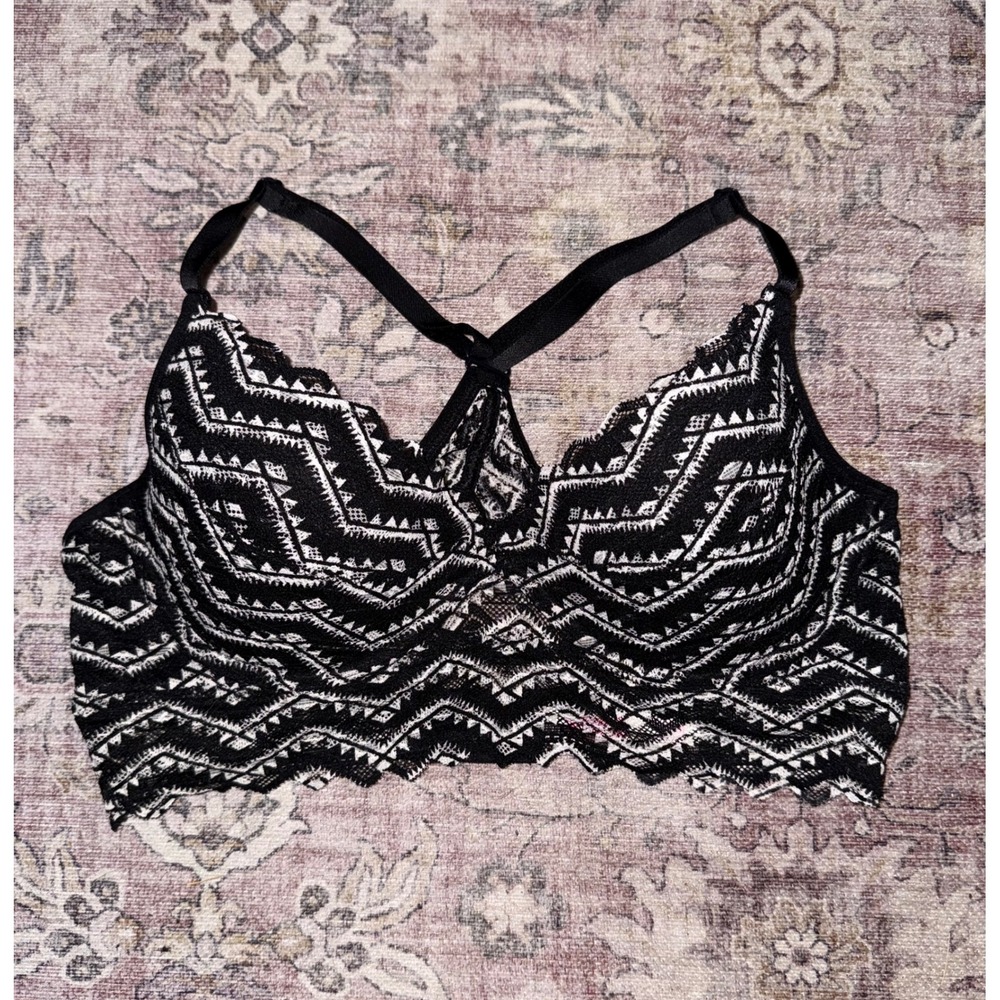 Victoria's Secret PINK Racerback Bralette Black White Geometric Lace Medium
